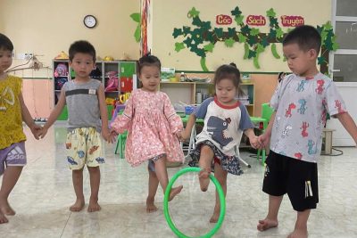Hoạt động vui chơi của các con học sinh lớp 4B1 Trường Mầm  non Nghĩa Thịnh